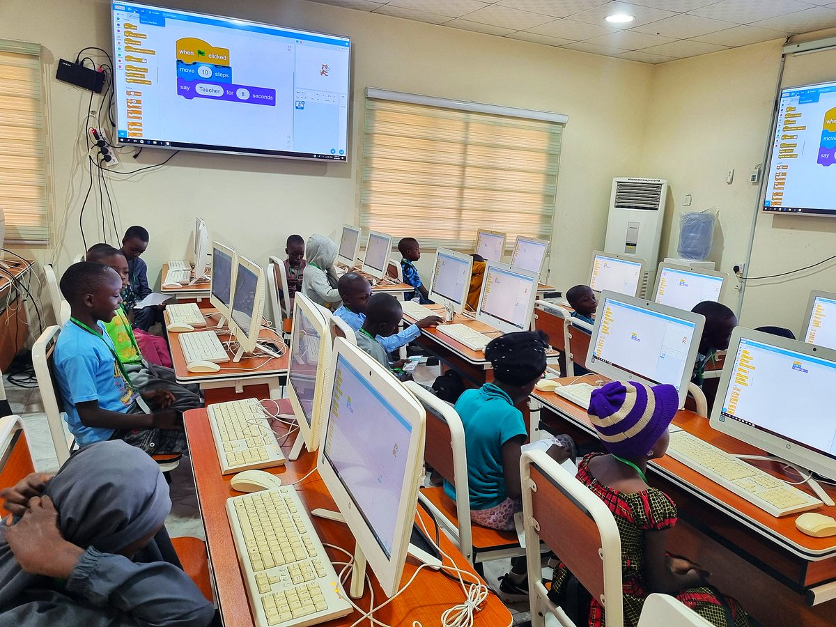 voiceofnigeria's tweet image. NITDA is hosting a free Long Vacation Kids Coding Bootcamp for children aged 8–12, running from August 11 to September 5, 2025, at its Northwest Zonal Office Computer Training Lab, Amana City, Kano, with 120 participants from local schools and parents.
#NITDA #KidsCoding #STEM
