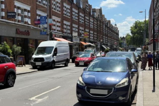 Ealing Council Presses On with Stop and Shop Changes
Despite opposition to new system which requires driver registration ealingtoday.co.uk/default.asp?se…
