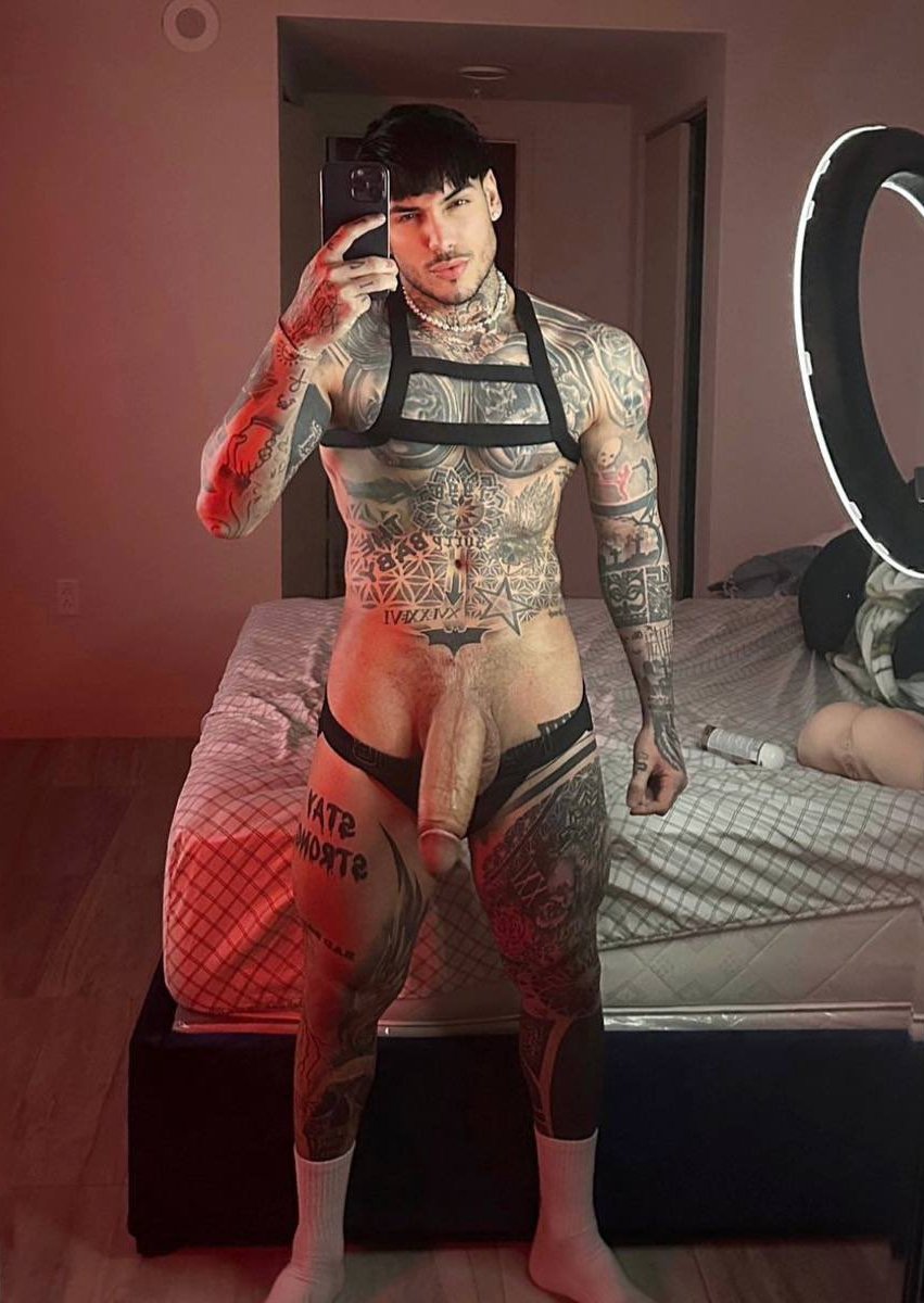 Metro0Man's tweet photo. Chudai...🍆🍆🍆 https://t.co/lZTa8M3562