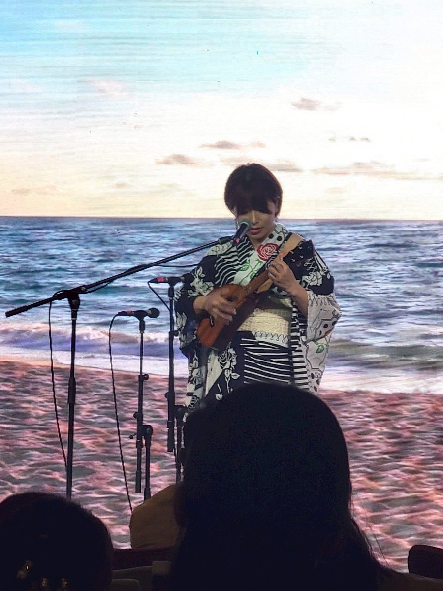 omiyukaxa's tweet photo. マレーシアの国際ukulele大会、
結果は、個人おみゆかとしては、
セミファイナリストとしての賞状、
グループのLikoは、UG3で2位🥈をいただけました✨🫰
たくさん勉強になったことも多く次に活かそうと思います🔥
素敵な出会いがたくさんのマレーシア遠征でした💓
このイベントに参加できて感謝🙏 https://t.co/0VTyP61co2