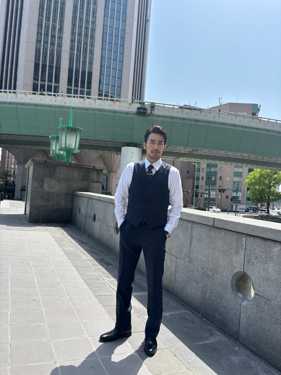 ryohei_otani's tweet photo. 📢本日放送！
「#ロンダリング」第7話🏠🧹

新たに浮上した「キモリ先生」とは、、

今回はとってもスタイリッシュな
大谷さんをどうぞ📸

本日深夜もお見逃しなく！
#大谷亮平 https://t.co/2tGQyZYCYe