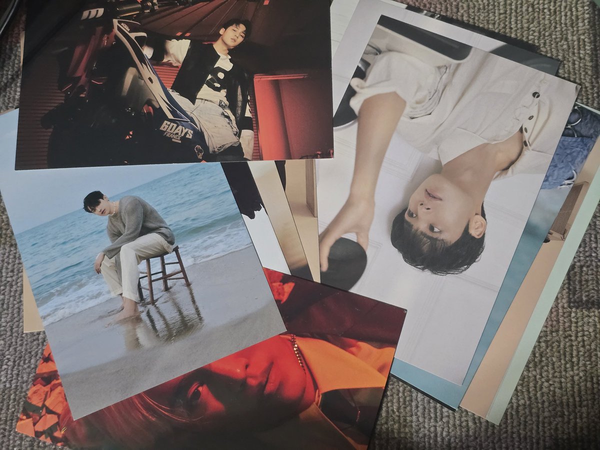 wtbscoups's tweet photo. Max 1 album per person siguro? Idk the inclusions ah so surprise nalang
(Di lang to bss)

Max 2? Or 3 postcards per person?

Madami pa to, naghahanap pa me https://t.co/wnvJF9QSbu