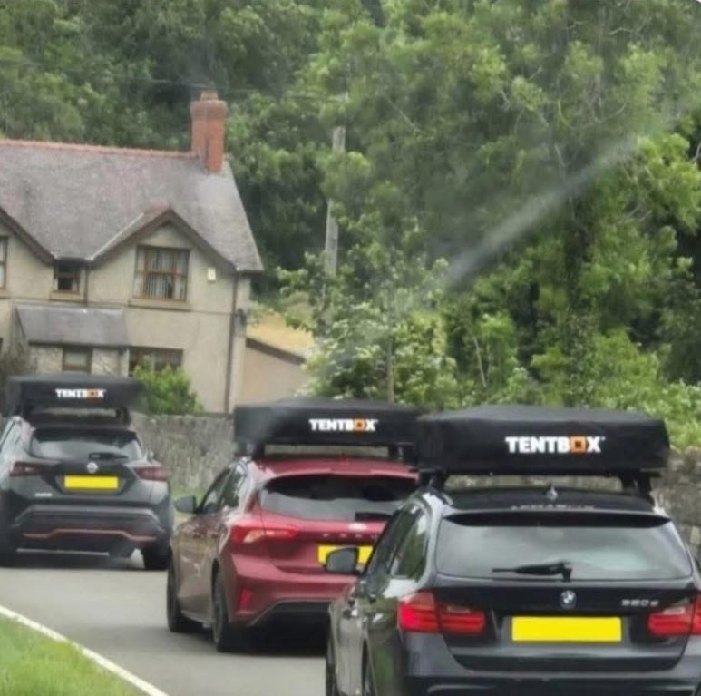 fridge magnet tweet media