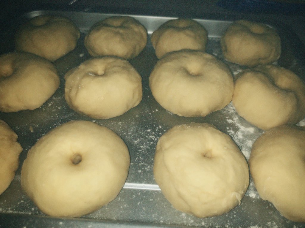 cupihere's tweet image. making donuts today may way of celebrating me, mff bentukannya ngga karuan haha