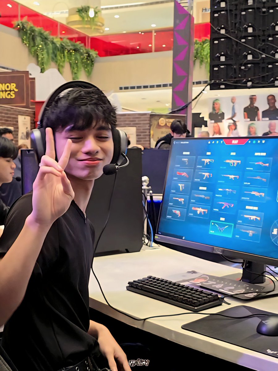 supermarviin's tweet photo. ๐ธ @jacobalcarazzz
๐๏ธ 250810
๐ The Block, SM North EDSA
@projectWanOFC #ProjectWAN #WAN_JACOB
#VALORANTxPPOP #TeamWANGEN
#NorthernPlaycon https://t.co/DPKwL3VOZ0