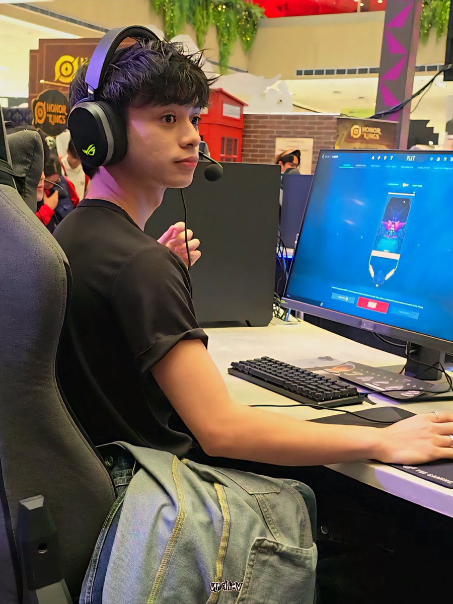 supermarviin's tweet photo. ๐ธ @jacobalcarazzz
๐๏ธ 250810
๐ The Block, SM North EDSA
@projectWanOFC #ProjectWAN #WAN_JACOB
#VALORANTxPPOP #TeamWANGEN
#NorthernPlaycon https://t.co/DPKwL3VOZ0