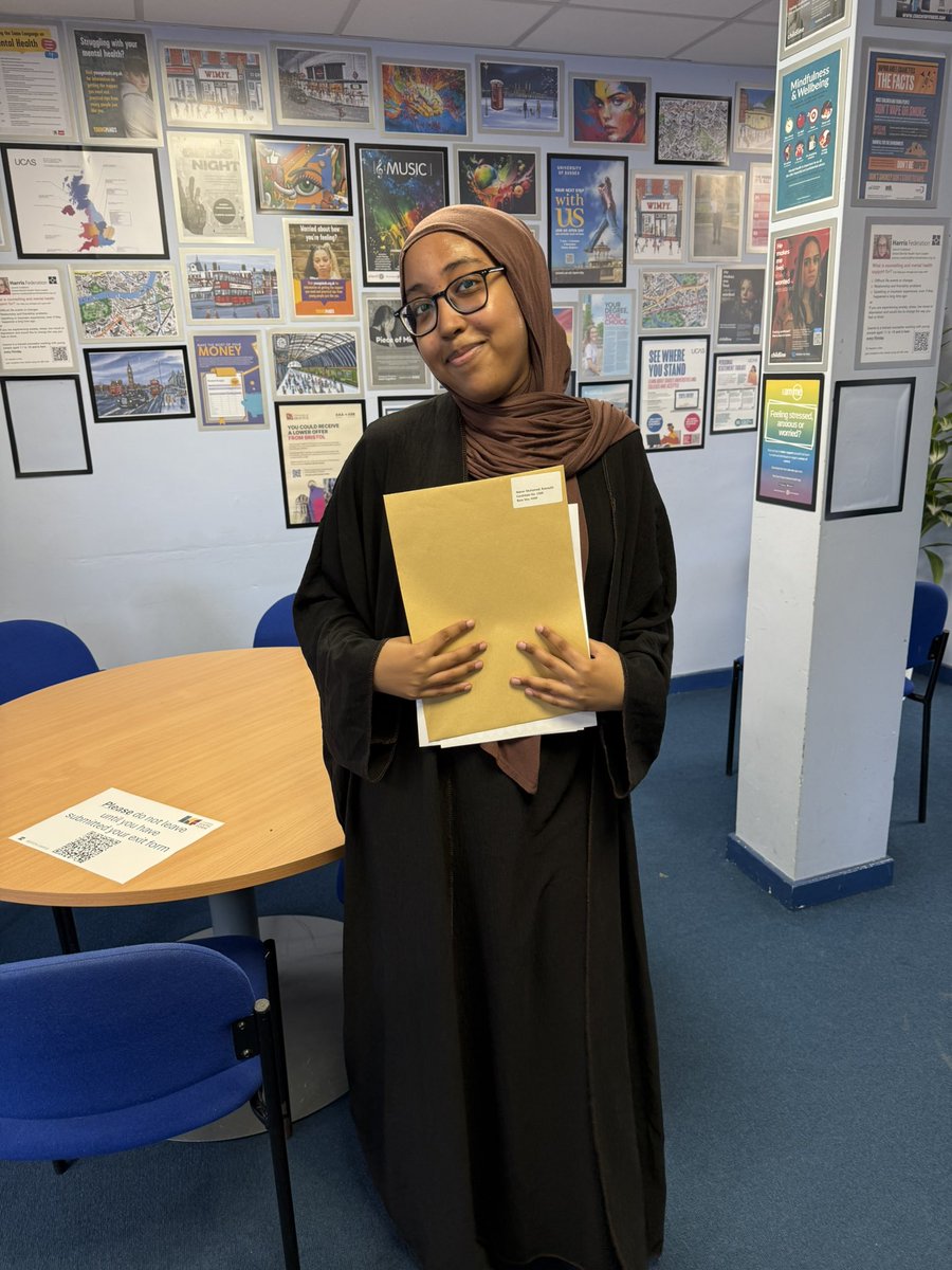 HarrisMerton (@harrismertoncr4) on Twitter photo Huge congratulations to Ruwayda on her outstanding results- A*, A, A ⭐️🎉 she’s now taking the big next step in her journey, studying Pharmacy at <a href="/KingsCollegeLon/">King's College London</a> ! 💊👩🔬 a great future ahead!! Huge congratulations to Ruwayda on her outstanding results- A*, A, A ⭐️🎉 she’s now taking the big next step in her journey, studying Pharmacy at <a href="/KingsCollegeLon/">King's College London</a> ! 💊👩🔬 a great future ahead!!
