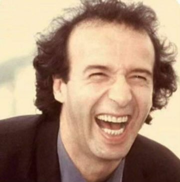 Ridi, ridi sempre credere boomer ma mai gen-z. Ridi anche se ti sta crollando il mondo addosso, infilati i pastelli nel culo