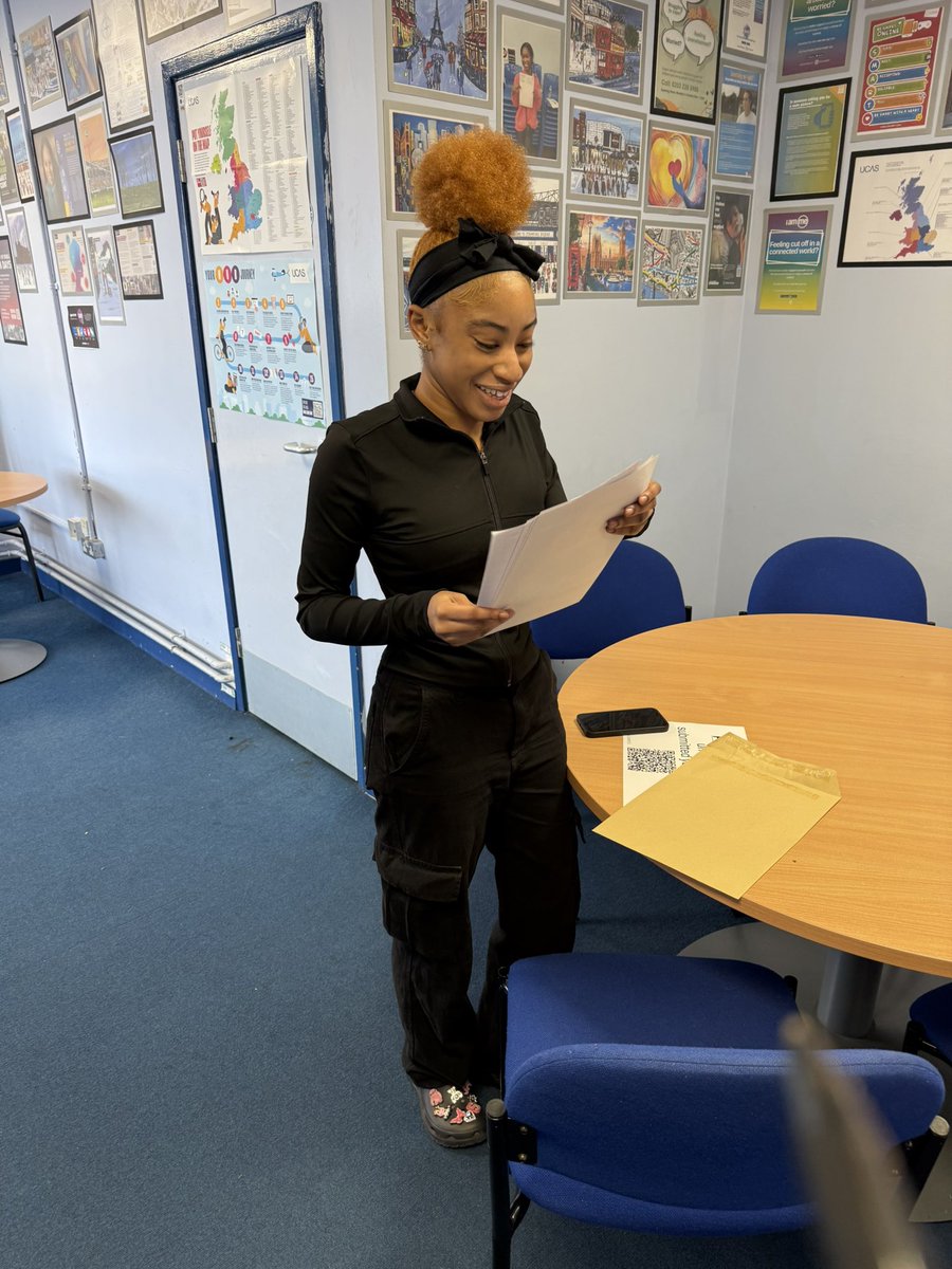 HarrisMerton (@harrismertoncr4) on Twitter photo Sahara is off to the City of London to study Optometry with a set of amazing results - A*, B, B 👀🎉 Well done Sahara!! Sahara is off to the City of London to study Optometry with a set of amazing results - A*, B, B 👀🎉 Well done Sahara!!