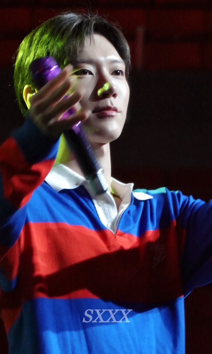 SXXX2026's tweet photo. 250814 No Way Out in Shenzhen

Sound check 

#李永钦 #TEN #텐 #เตนล์ #テン 
#WayV  #NCT https://t.co/kl4c5lXxsg