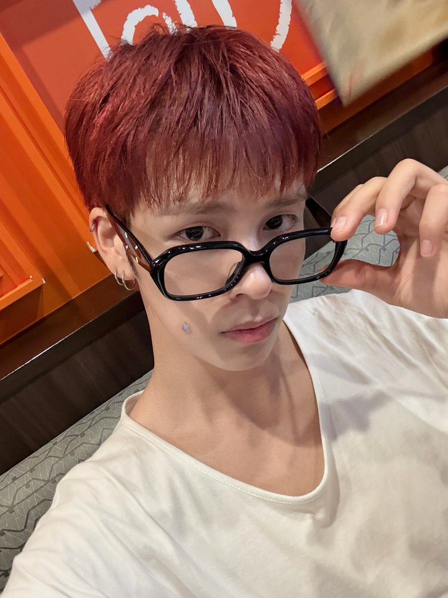 CRAVITY_twt's tweet photo. 형준이거 다 뺏어 쓰기
#세림 https://t.co/5NgeOTPwNl