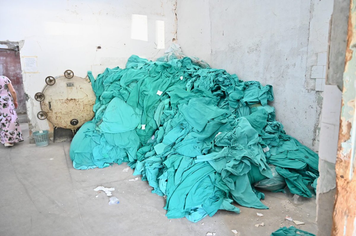 Интересно е како ни помина веста за пералницата во Државна Болница. Ги видовте во кои супстандардни услови работаат?Ебати државава...
Пералницата – „темпирана бомба“ од бактерии и зараза на Клинички центар „Мајка Тереза“ и упориште на изневерени работници
slobodenpecat.mk/video-peralnic…