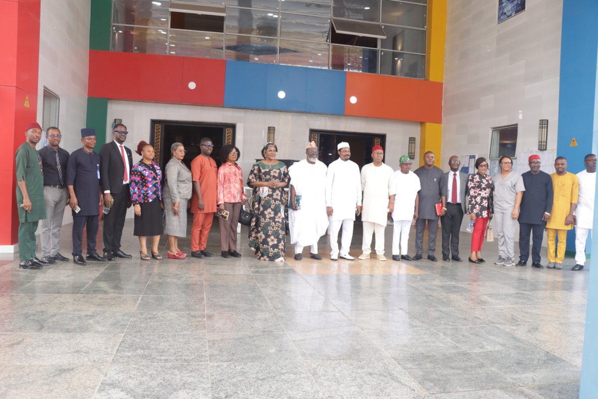dufuthofficial's tweet photo. The Management of DUFUTH welcomed the new Pro-Chancellor of David Umahi Federal University of Health Sciences, Dr. Adebayo Shittu, a former Minister of Communications, during a pre-inaugural visit with Members of DUFUHS Governing Council to our hospital. https://t.co/WYfgzNW4GB
