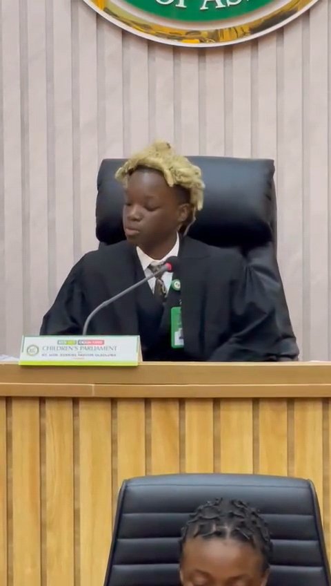 HonElemideO's tweet photo. Honoured to host the 5th Ogun State Children’s Parliament on their historic first plenary. 
Inspired by their bold call for full enforcement of the Child Rights Act to end abuse &amp; neglect.
These young leaders are the future — and the future is bright. 🌟 #ChildRights #Ogun https://t.co/bzx6LPgqO6