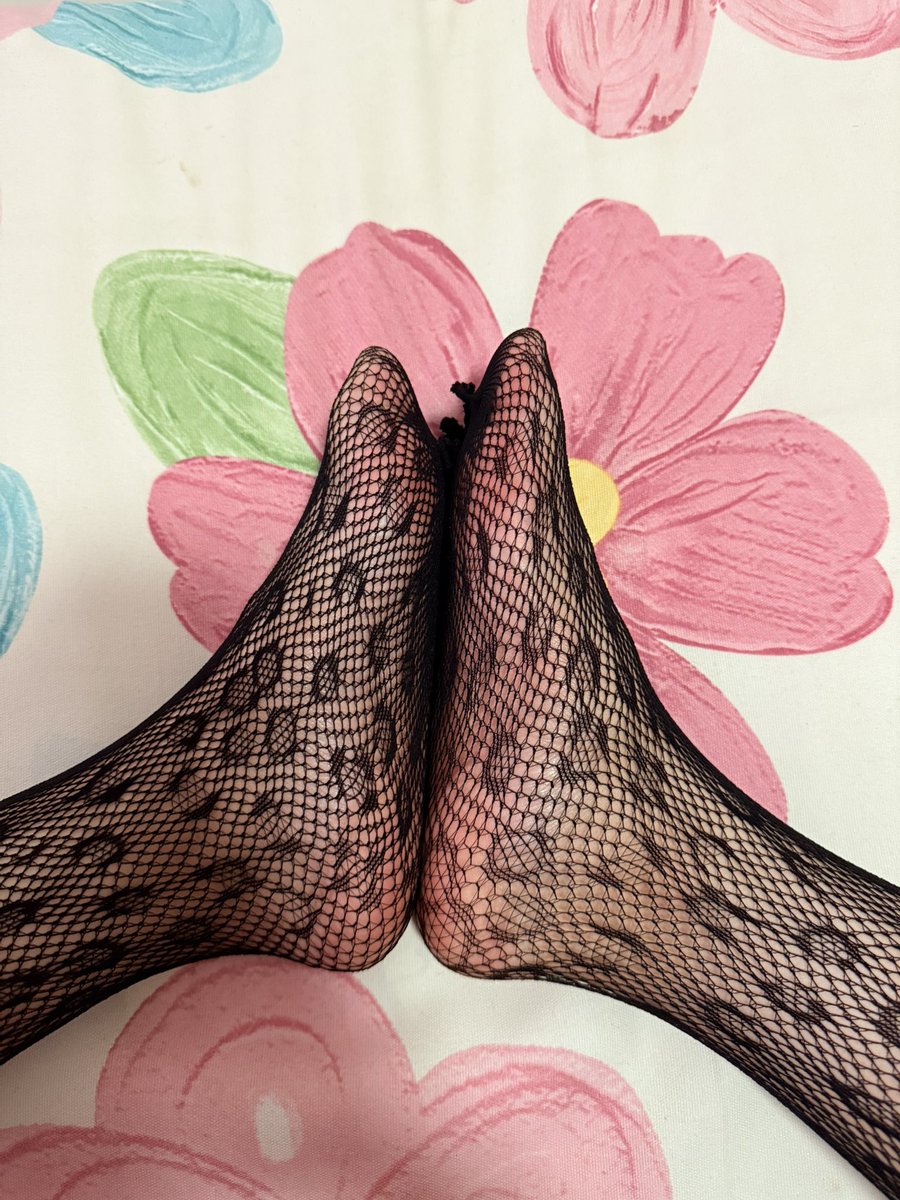 shichuchus's tweet photo. 努力当好我的舔狗 换取到我的欢心你的幸福 #绿帽奴 #女性崇拜 #上贡奴 #女s #锁奴调教 #绿帽奴 #报销奴 #压榨奴 #锁奴 #女S调教 https://t.co/k1Qwp2O32w