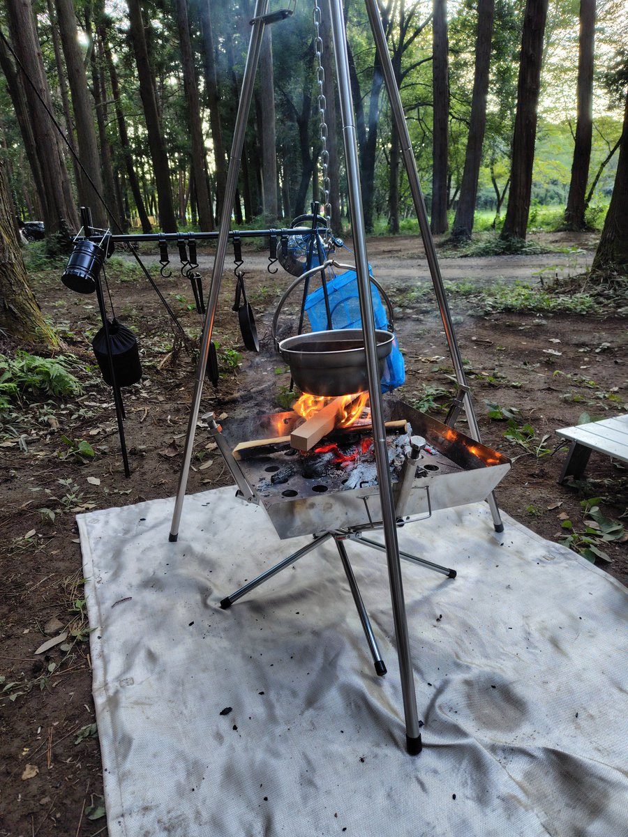 キャンプ場空いてんな。
ハイシーズンとは一体…