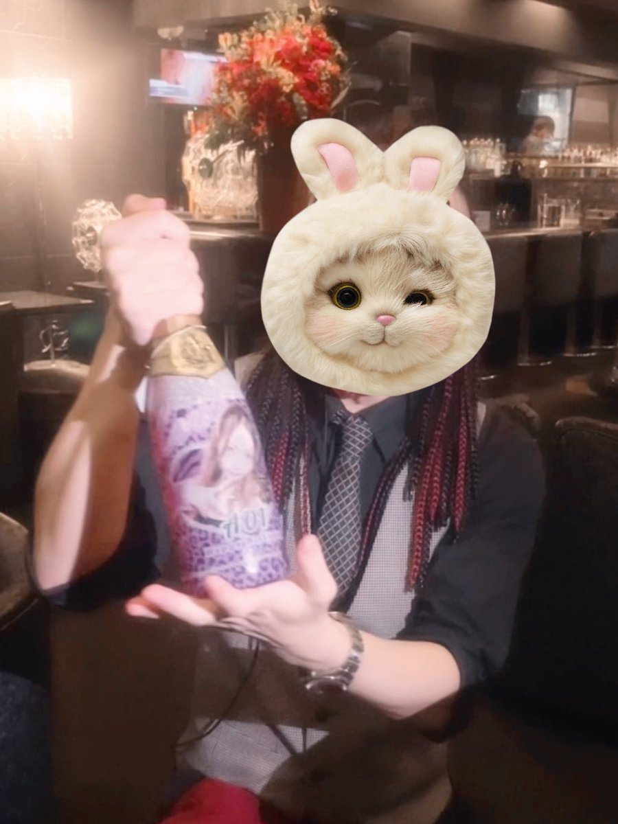 aoiaoi813's tweet photo. 早くもありがとうございます😭💓
誕生日は眼帯で過ごしました笑

今日とて飲むぞぉぉぉぉ🫰🏻 https://t.co/ZQoRJk5WyM