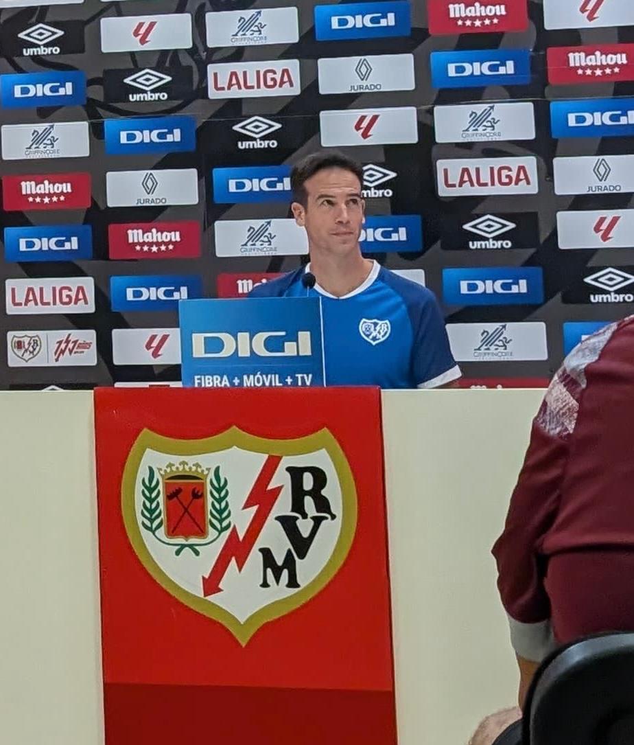 💥⚡️ Dura autocrítica de Iñigo Pérez:

🥵 "No me gusta que se lleve un partido al extranjero como no me gusta jugar a 38º"

💰 "Está muy bien decir que no nos gusta, pero no hacemos nada. Cobramos salarios indecentes por lo que hacemos. Hay que aceptarlo"

📸 <a href="/lauralongueiraf/">Laura</a>