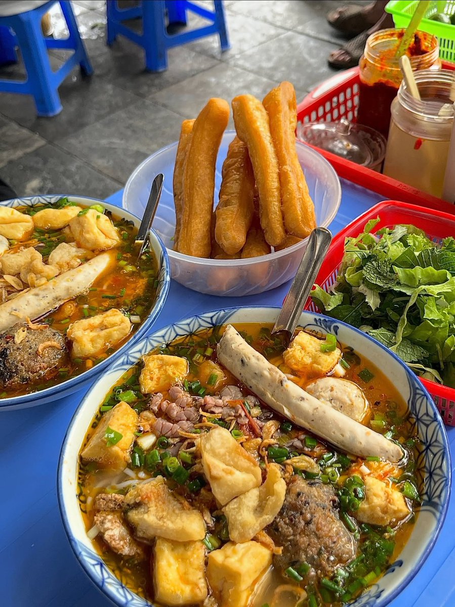 AsiaKingTravel's tweet image. Découvrez #Hanoi d&apos;une journée en savourant les #spécialités locales au cœur de ses rues animées et pleines de vie 
#voyage #cuisine #vietnam 
------------------------
👉asiakingtravel.fr/tour/gout-la-c…