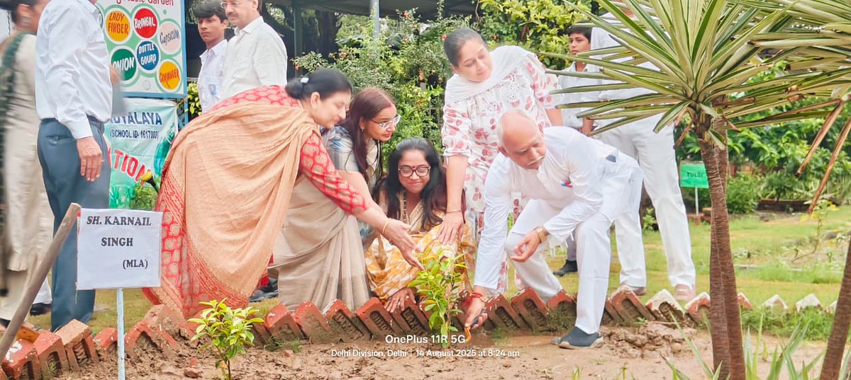 a21617003's tweet photo. 79th Independence Day celebrated at GSV (Co-Ed), A-2 Paschim Vihar with flag hoisting by Hon’ble MLA Shri Karnail Singh, tree plantation, patriotic songs, Nukkad Natak, Swachhata Pledge &amp; Tiranga Rally.

A day of pride, unity &amp; tribute to our martyrs. 🙏 #IndependenceDay2025 🇮🇳 https://t.co/4WtbQpMdfj
