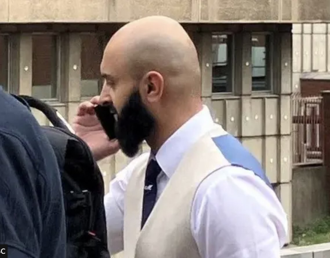 recusant_raja's tweet image. If the predator had been White and the victim Asian, Halifax would be in uproar. Instead, it’s another story involving a Pakistani policeman that no one in power wants to talk about.

In a decent town, the news that a police officer stalked a lone mother pushing a pram would…
