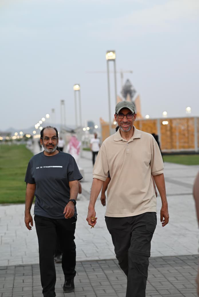 alnmashhmdan's tweet photo. شارك فريق هايكنج حائل يوم امس ببرنامج ( امش مع طبيبك) الذي تقيمه وزارة الصحة وهذا البرنامج يهدف إلى تعزيز ثقافة المشي والرياضة بشكل عام
الرياضة صحة https://t.co/ZnqGRIVxar