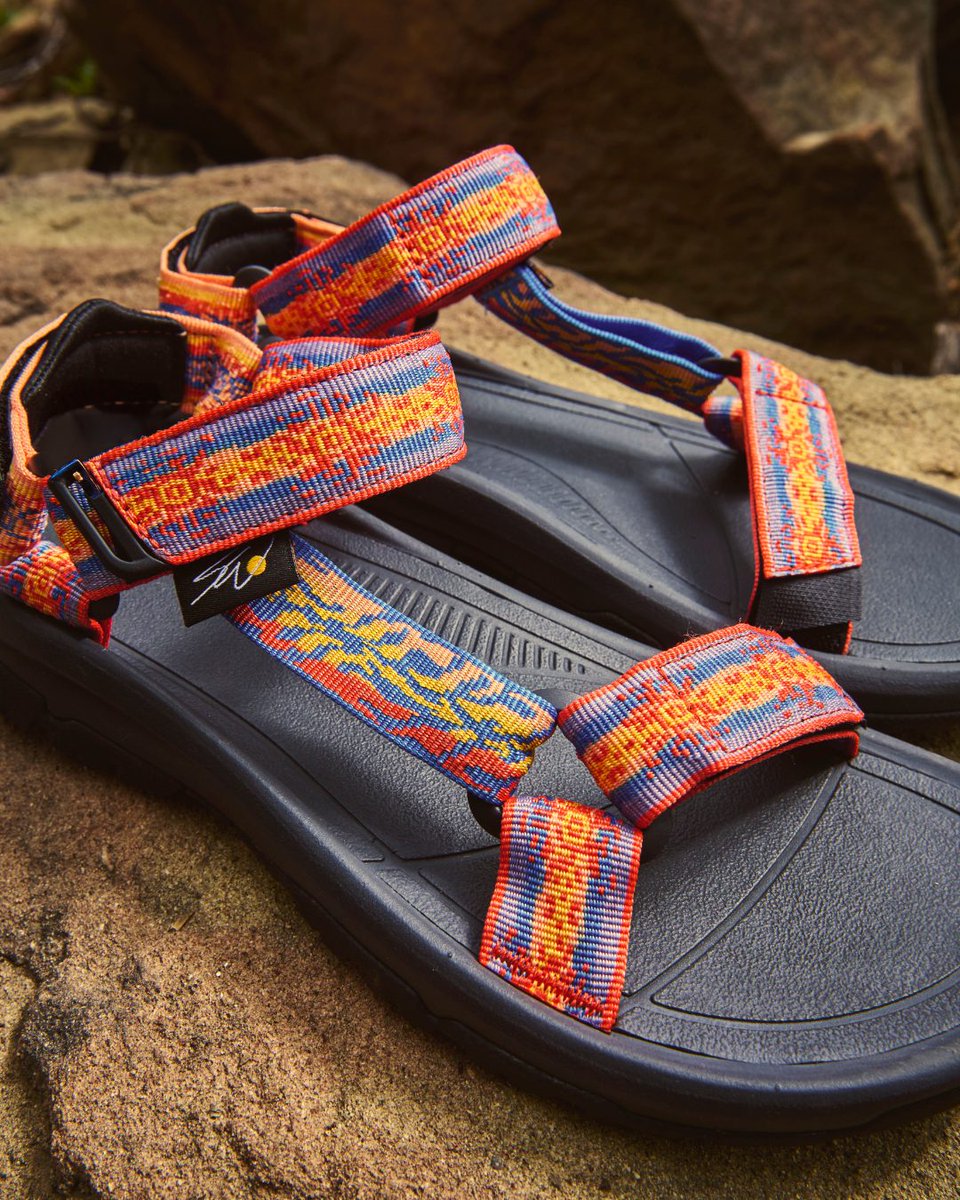 Teva &amp; Sean Wotherspoon限定コレクションが本日ローンチ!

眠っていた名作と、ブランドのアイコンモデルが、鮮やかなカラーをまとって誕生。
ノスタルジーに触発され、個性を放つデザインの3モデル。
Teva公式サイトをチェックしよう。

bit.ly/41smSOr

#Teva