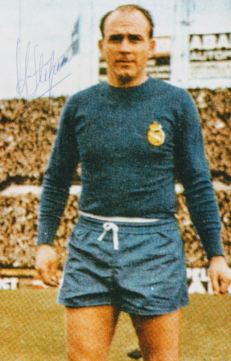 inakibustos's tweet photo. Las 2 más Grandes Leyendas del Real vistiendo de azul. 
#HalaMadrid https://t.co/lafKZVBNLe
