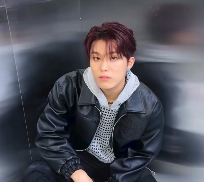 ปริศนา4-5 วันมานี้ สรุปจองอูผมสีอะไร