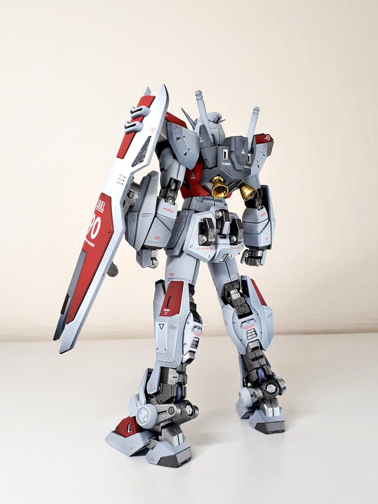 NakaWgn6455's tweet image. #プラモデルライフ 
#ガンプラ
#f90
F90ロールアウト時風塗装
完成しました！