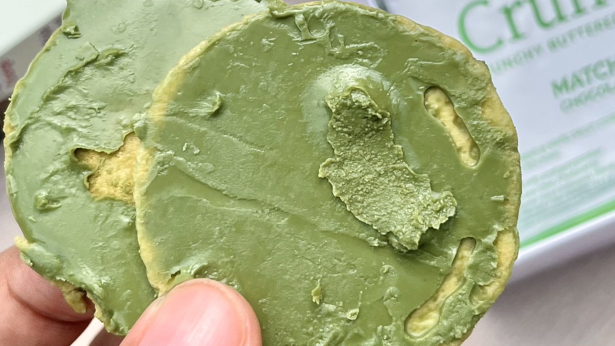 apolokacang's tweet photo. these matcha snacks will turn haters into lovers, soon they’ll say “more matcha pls!!” https://t.co/5qKA2mHnR3