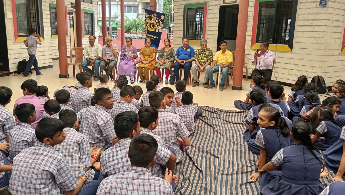 MKT2605's tweet photo. The celebrations were held at Shri P.S. Kothari Hearing Impaired Multipurpose School, Shri M.S. Kothari Hearing Impaired Secondary and Higher Secondary School, and the Multipurpose School for the Intellectually Disabled, Vijalpore, Navsari. https://t.co/GVJQt5cVle