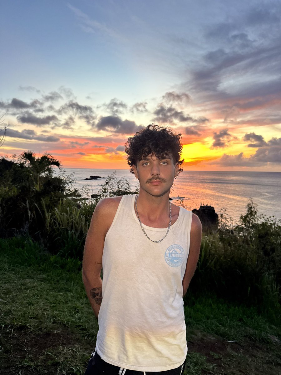 Aussieh0808's tweet photo. summer does a guy good https://t.co/qZraTr3NNZ