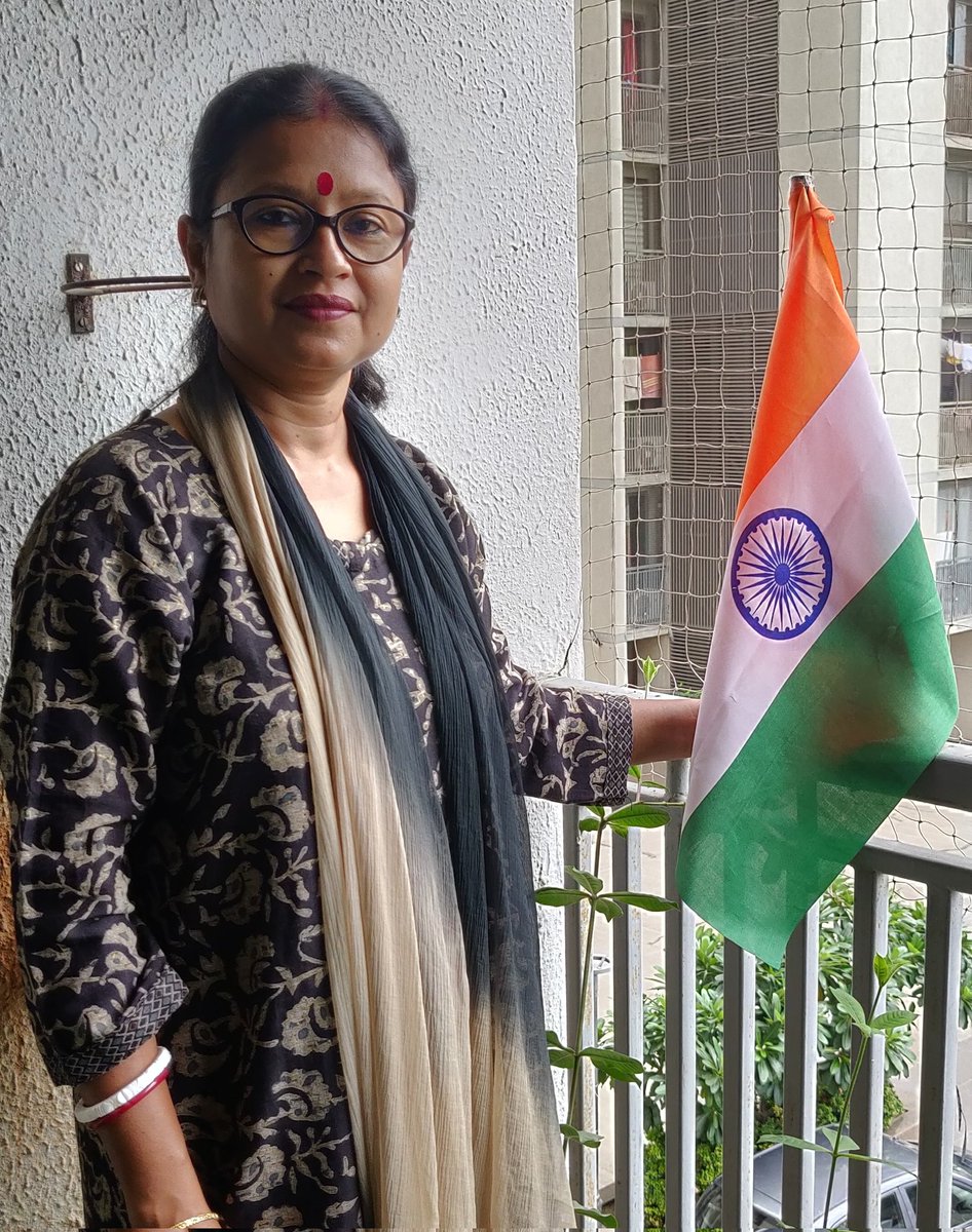 Sampa_Banerjee6's tweet photo. माननीय प्रधानमंत्री श्री @narendramodi जी के आव्हान पर #HarGharTiranga अभियान के अंतर्गत मैंने अपने पिताजी के आवास अहमदाबाद पर तिरंगा फहराया।
  #HarGharTiranga2025 https://t.co/usfqfCCoXo