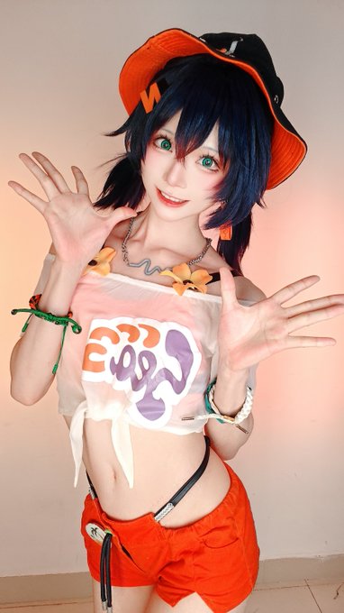 Twitterのコスプレ画像17