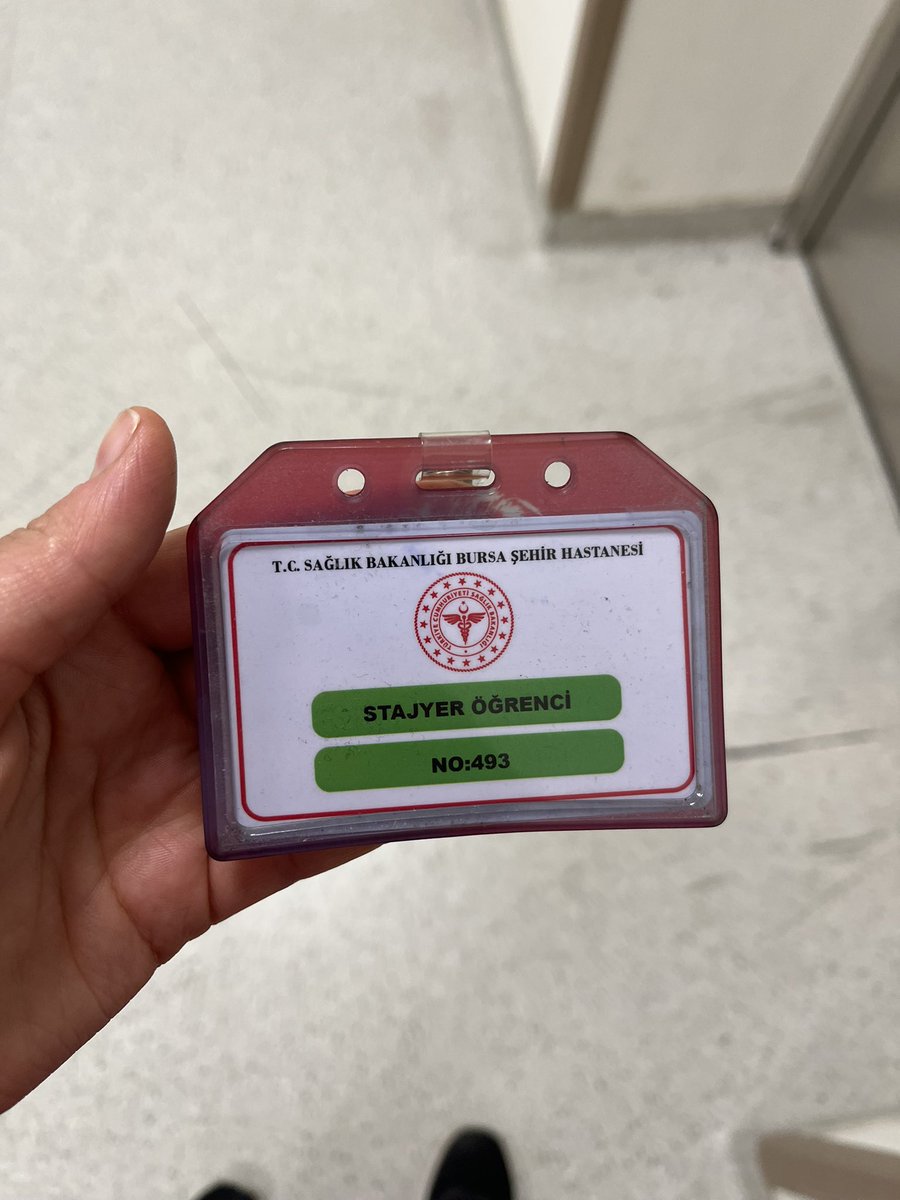 _selmabayar's tweet photo. Hemşire olarak çalıştım hastanede 1 ay stajyer öğrenci oldum 🥳 https://t.co/Rw6QcS3oav