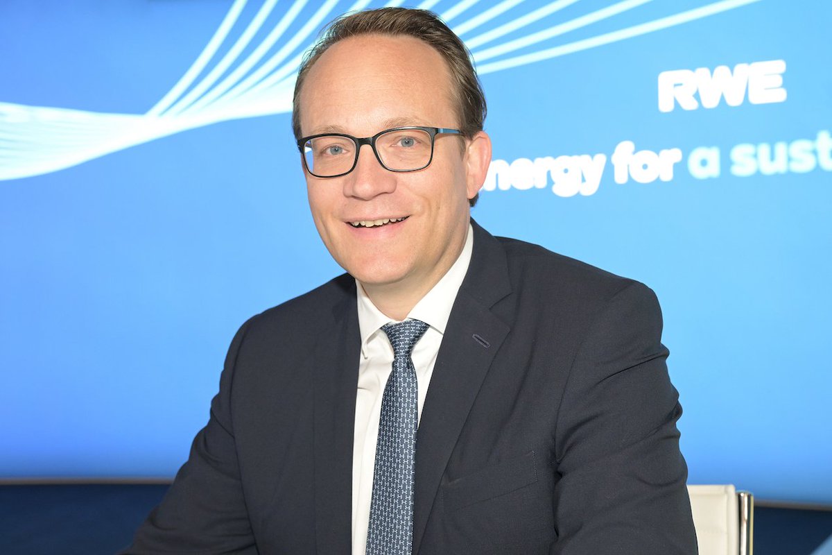 RWE reported a drop in profits in the first half of 2025, as unusually low wind speeds across Europe offset gains from new capacity, while worse trading and power sales results also hit the company's bottom line
#windpower #renewables #energytransition
tinyurl.com/2tyjhrzv