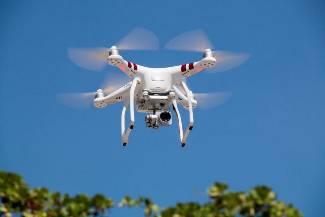 MPSCityAirport's tweet photo. ✈️ Did you know there’s a 5km Flight Restriction Zone around London City Airport?
Today our officers are using counter-drone tech to detect any unauthorised flights in the area.
If you spot us, come say hi — we’ll be happy to explain more!
@LondonCityAir
#KeepingEveryoneSafe https://t.co/ijZalLRXjv