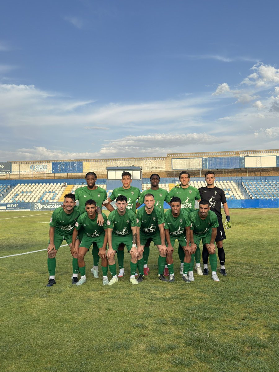 SADvillaverde's tweet photo. Ayer volvió 𝗘𝗟 𝗕𝗢𝗧𝗧𝗜 y cosechó un punto fuera de casa ademas mantuvo la portería a cero en el primer partido disputado en esta pretemporada.

VAMOS BOTTI 💚⚽️

#elbotti #vamosbotti💚 #3rfef #elbarriohumildadesfuerzo https://t.co/VBtZzpqHDs