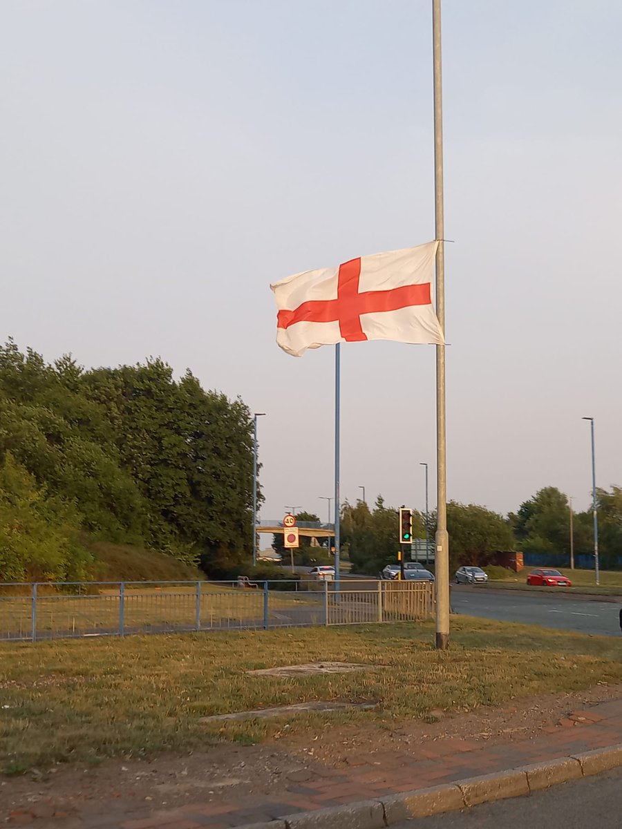 AndySaxon78's tweet photo. Operation raise the colours. https://t.co/wWzAZalia7