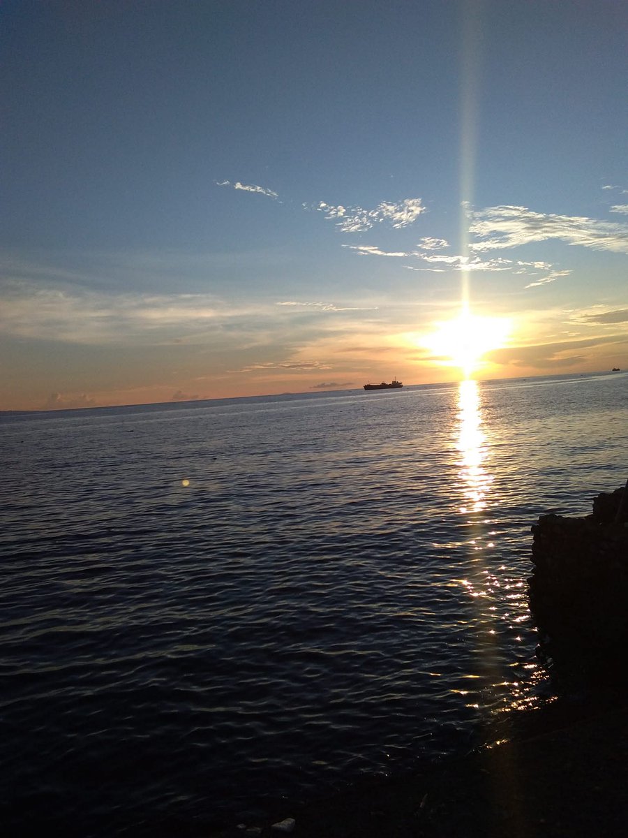 karumariloma's tweet photo. 🌅 https://t.co/G1TTyY257G