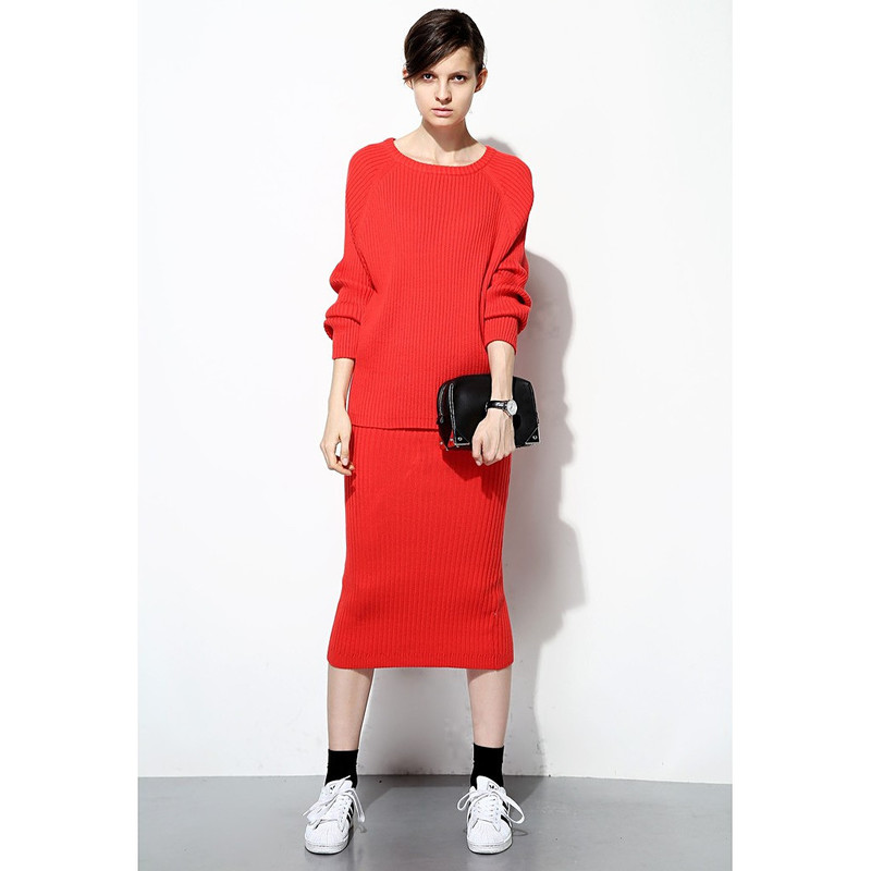MixMatchMuse's tweet image. Cozy meets cool in this bold red knit set from Few Moda ❤️
Perfect for fall layering, this look balances relaxed structure with standout color.
Effortless, elevated, and made for movement. #FewModa #FallStyle #ModernMinimalism 🍂🖤

tkqlhce.com/click-10149338…