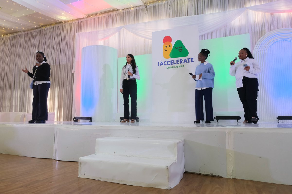 iaccelerateSA's tweet photo. This is Upcycle Chiq, a sustainable fashion brand geared towards reducing textile waste by utilising recycled materials. #iAccelerateSA #YouthEntrepreneurs  #InnovationInSA #SurvePhilanthropies https://t.co/gRjLpDim5c