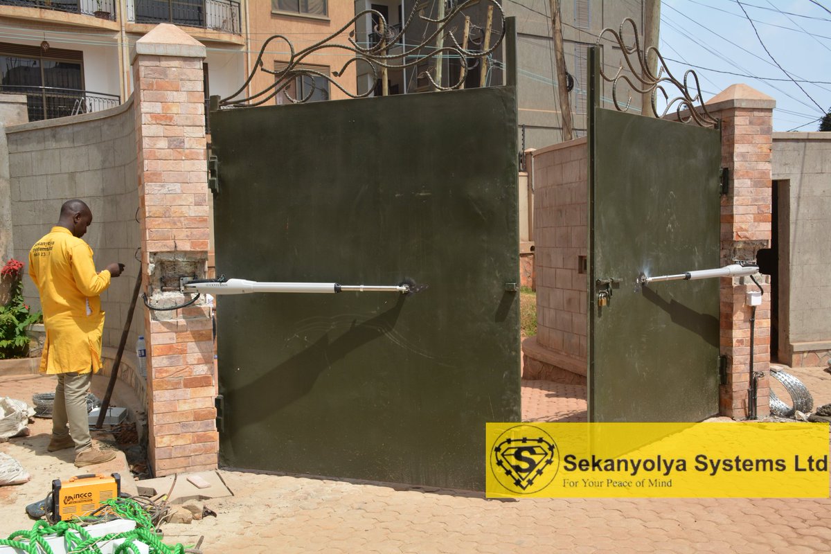 sekanyolyaug's tweet photo. Your property deserves more than a fence. Automate your gate for 24/7 protection because safety should never be an afterthought.📞 0787 117087 / 0752 861351 #ForYourPeaceOfMind #ModernSecurity #AutomatedProtection #SekanyolyaSystemsLtd https://t.co/IXz364nShu