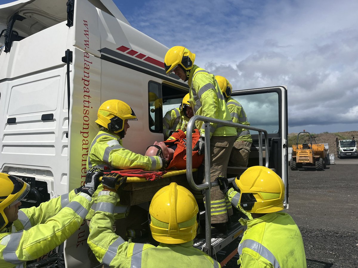 GLTechRescue's tweet image. 💥Few places remaining 💥
HEAVY RESCUE cpd event/ refresher, 18-19th Sept @ Waddington (Ideal for HRI/HRO refresher) Contact gareth@gltechrescue.co.uk #extrication #heavyrescue @_ukro @NFCC_FireChiefs @LincsFireRescue @HolmatroUK @weberrescueuk @VimpexMartin @VimpexLtd