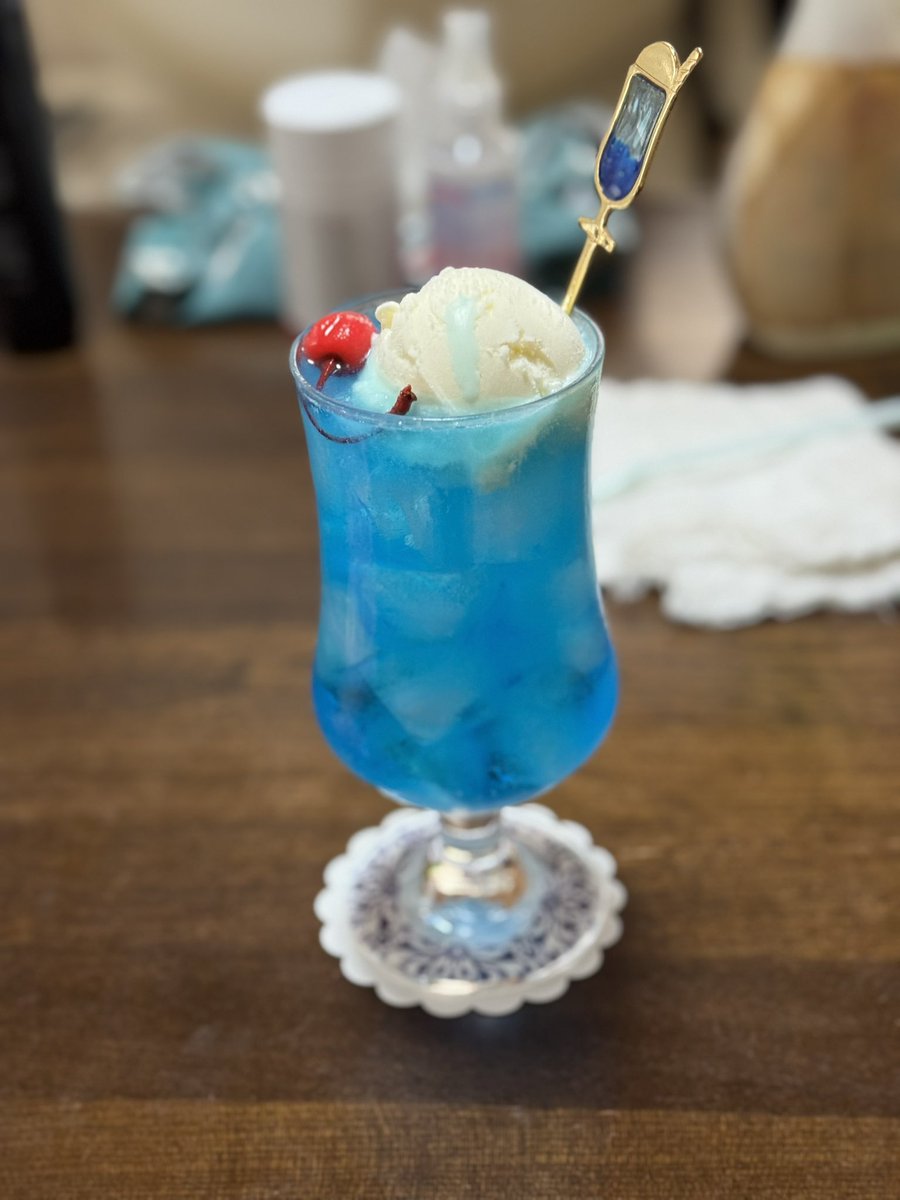 Shiiiin_ya30's tweet photo. 夏休みに入って、いろいろな冷たい飲み物を作り始めました。
家に来てくれた人にお出ししています。
喜んでくれたらうれしい😋 https://t.co/QBcgBiRW1v