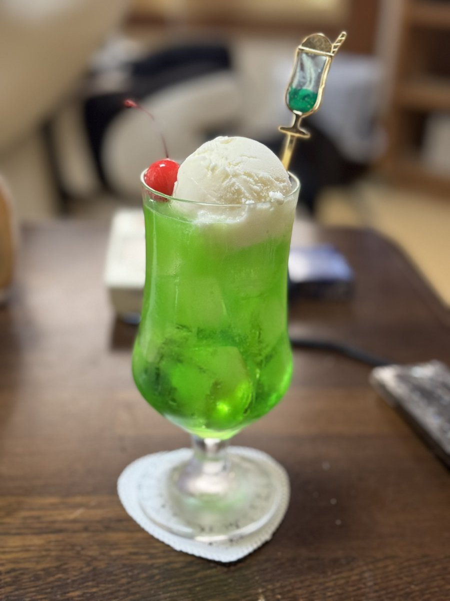 Shiiiin_ya30's tweet photo. 夏休みに入って、いろいろな冷たい飲み物を作り始めました。
家に来てくれた人にお出ししています。
喜んでくれたらうれしい😋 https://t.co/QBcgBiRW1v