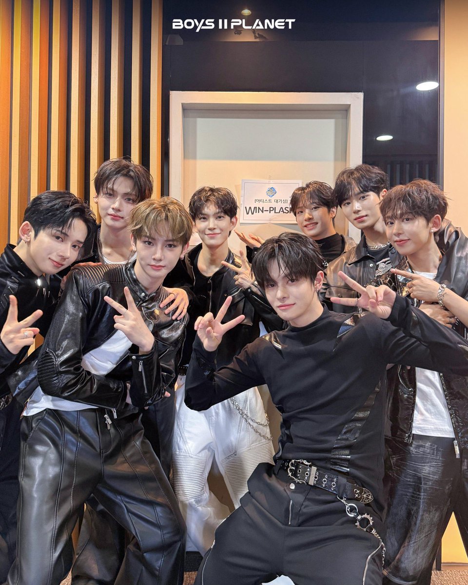 sagnwonlee's tweet photo. mcountdown! here we go! https://t.co/fksqPkVn8O