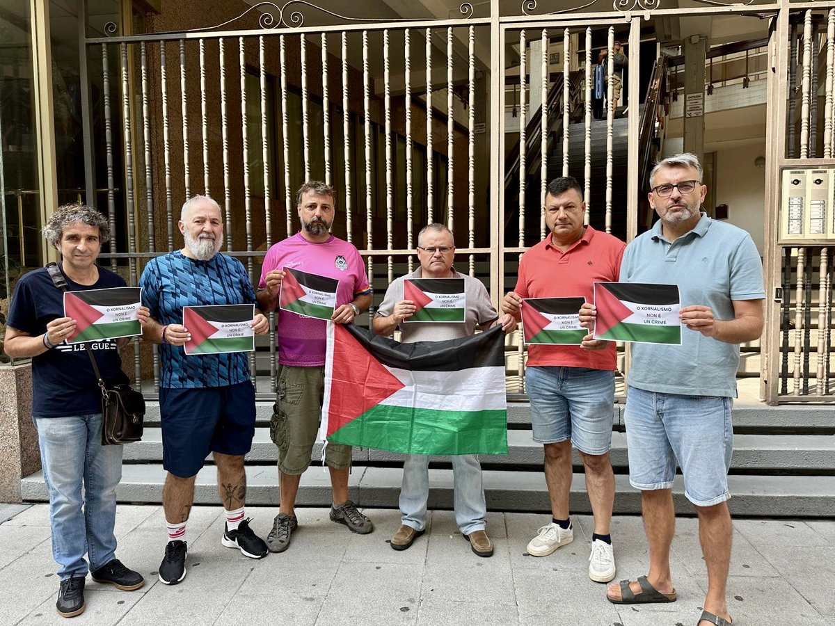 As traballadoras da CSAG sumámonos á iniciativa de <a href="/xornalistas/">xornalistas</a> para denunciar o asasinato de máis de 200 informadores/as no xenocidio de Gaza. Calar non é unha opción. #OXornalismoNonÉUnCrime #JournalismIsNotACrime