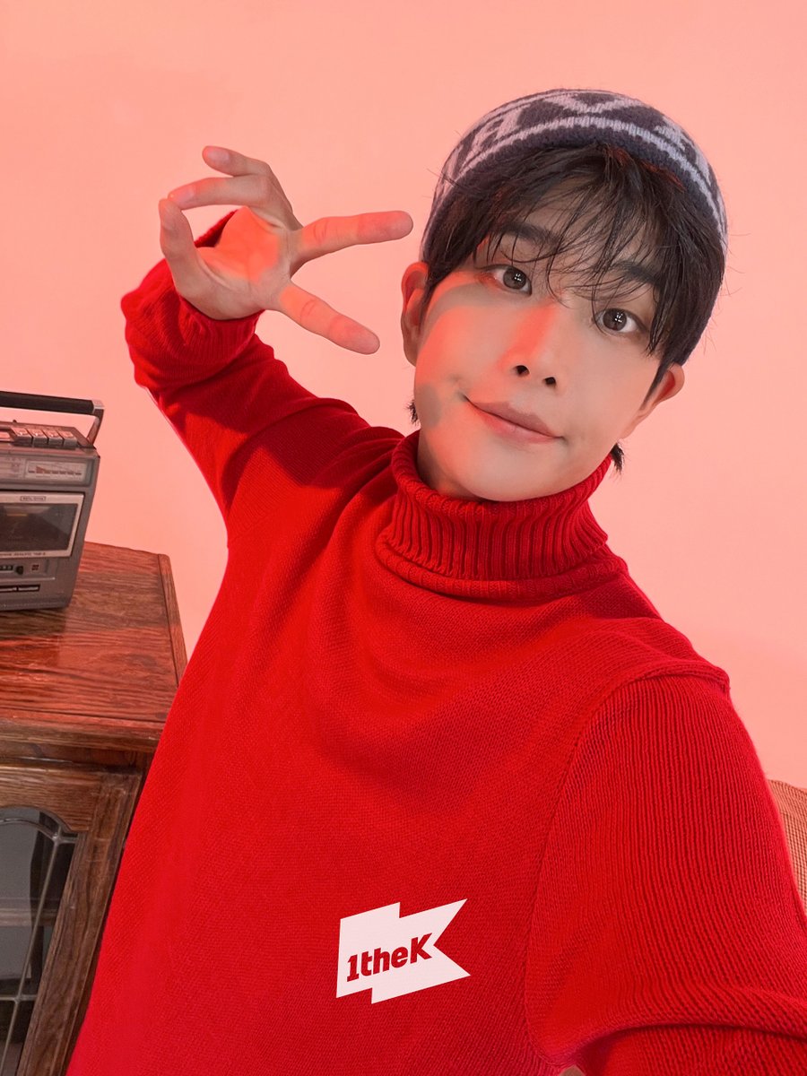 1theK's tweet photo. #주니지니 얼굴만 보면 기분이 맑아져//⌯'ᵕ'⌯
#내돌의온도차 #ZOONIZINI #Some_Things_Never_Change #아스트로 #ASTRO @offclASTRO @ASTRO_Staff

#GAPCRUSH 👉 https://t.co/JZrYYD0tob https://t.co/rvgLmtBcgT
